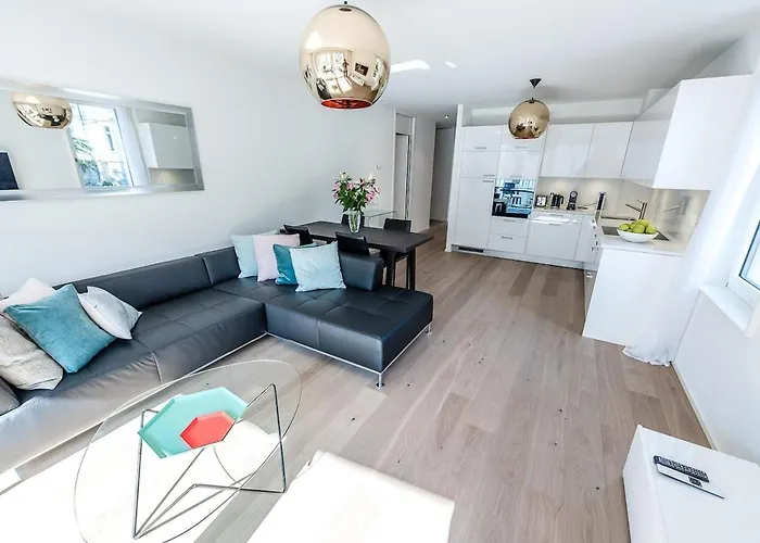 Modern 2 Bedroom - View * Montreux