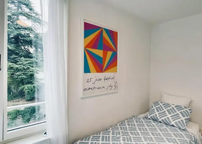 Apartment Modern 2 Bedroom - View *