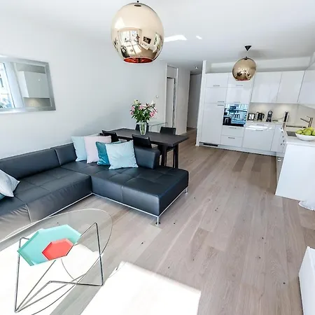 Modern 2 Bedroom - View * Монтрё